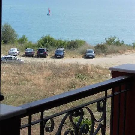 Chateau Del Marina Plus Apartment