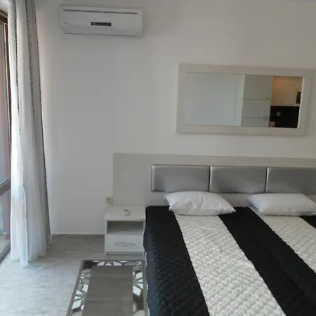 Appartamento Chateau Del Marina Plus *