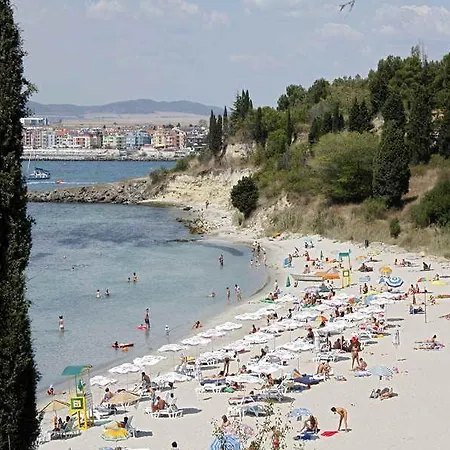 Апартамент Chateau Del Marina Plus